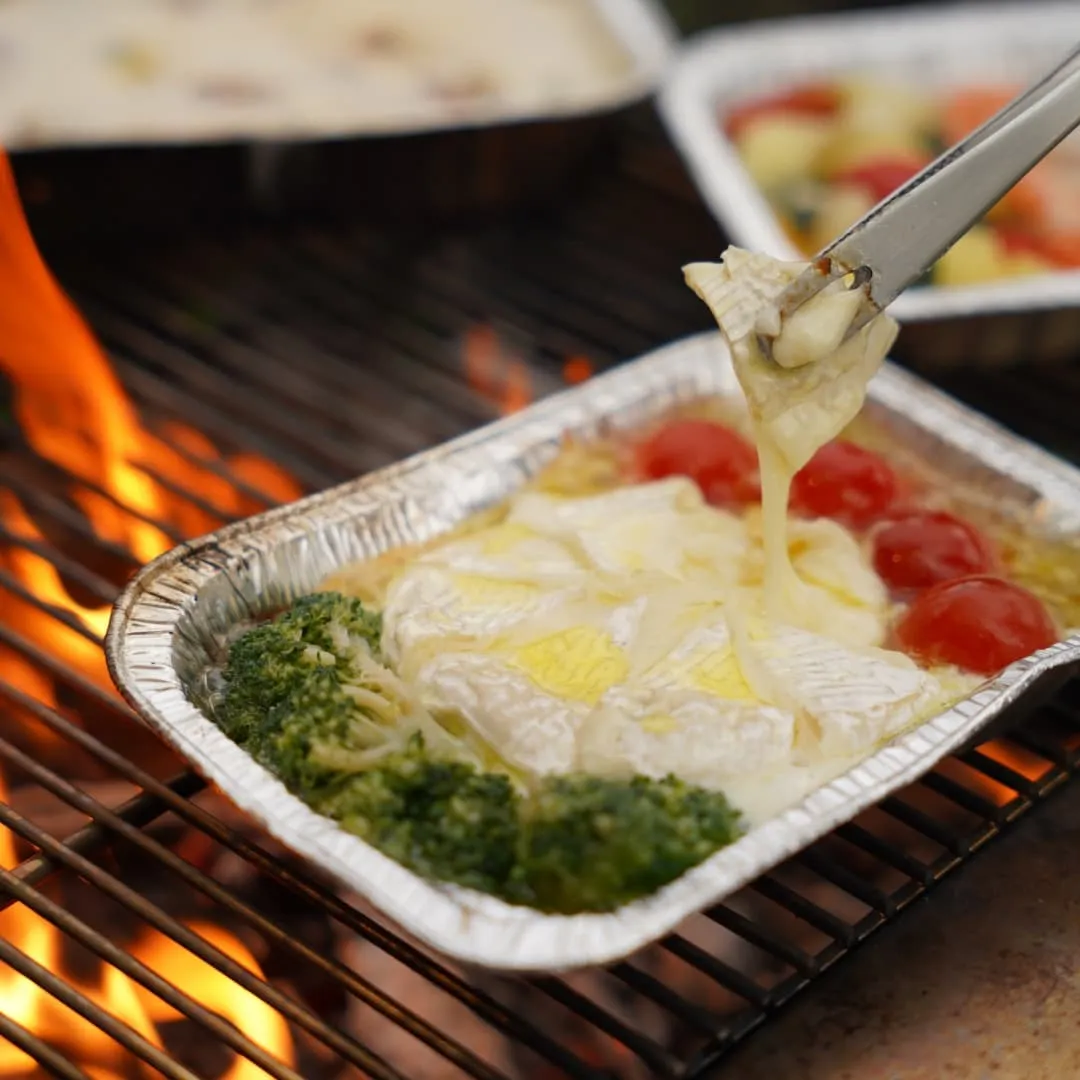 森のリトリートで新たに開始した予約システムでは、多彩な料理を...